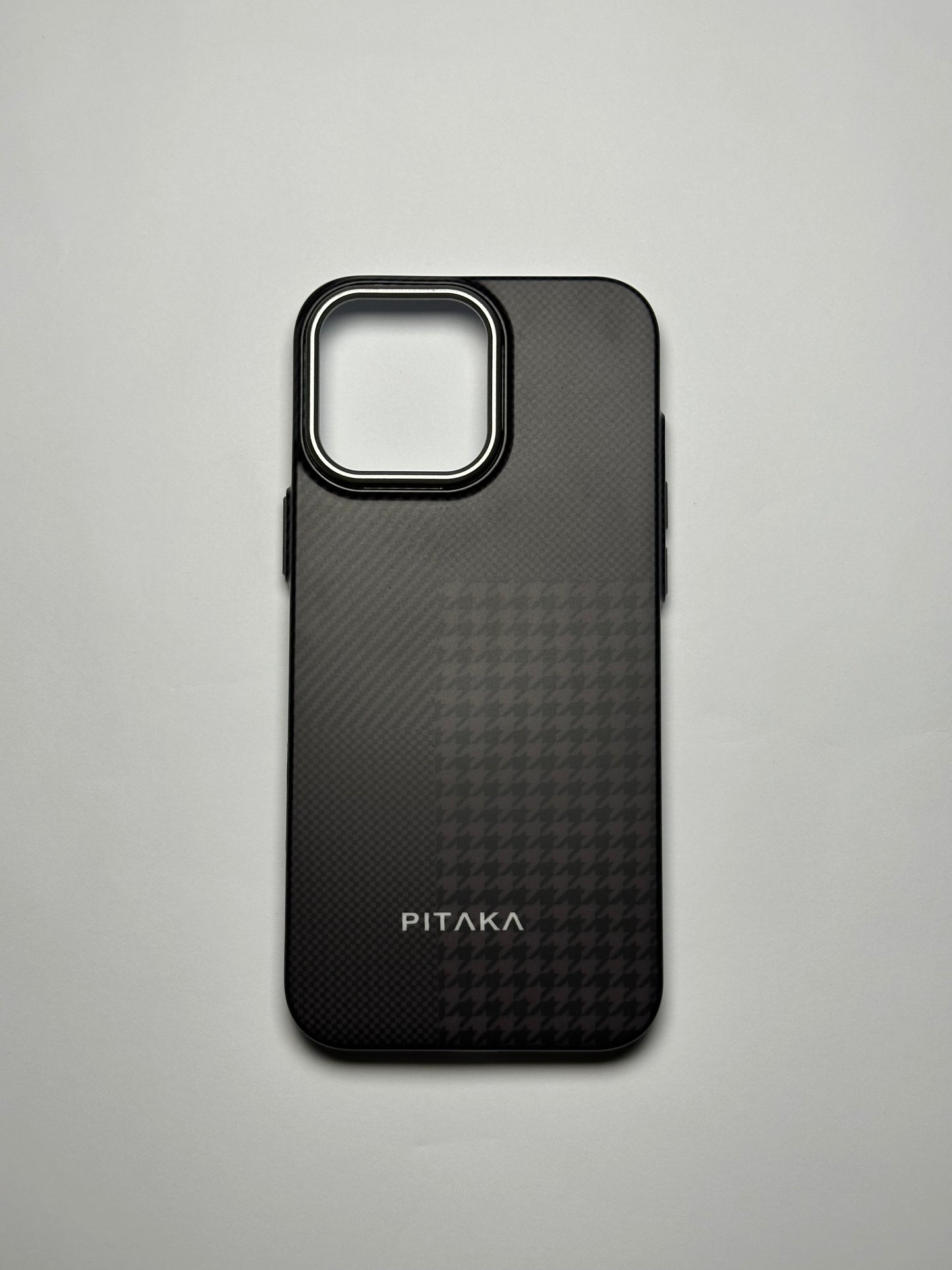 PITAKA Ultra-Slim iPhone Case – Shadow Hound stooth (Fusion Weaving® Series)