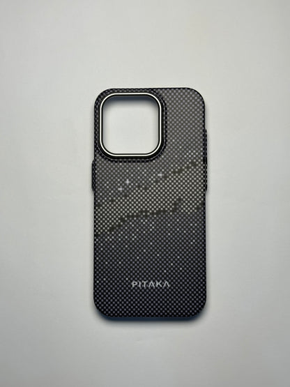 PITAKA Ultra-Slim iPhone Case – Carbon Weave (Fusion Weaving® Series)